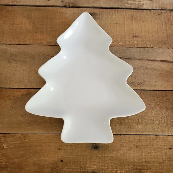 White ceramic appetizer and serving plates - Picture 6 of 9